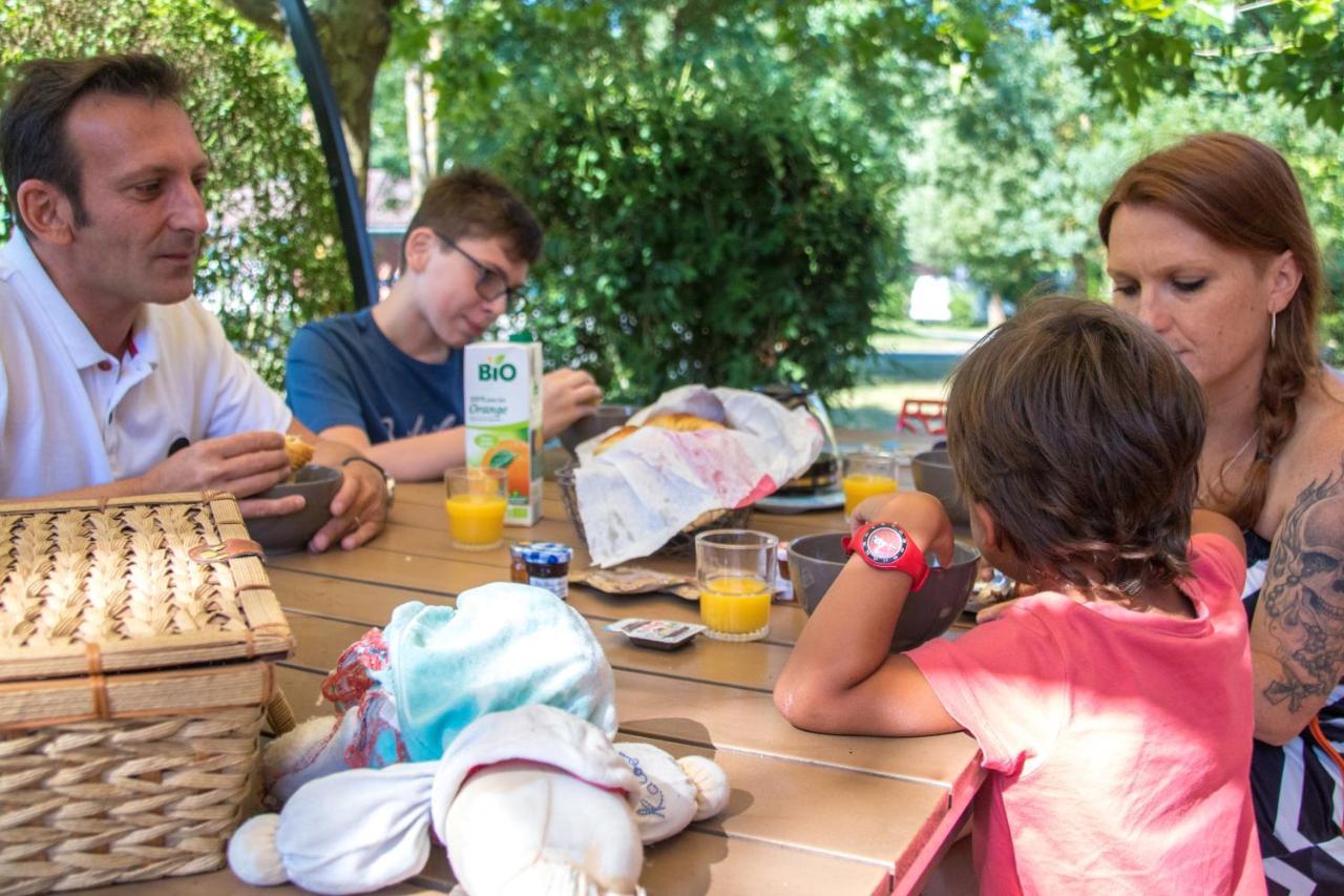 Camping Les Portes Du Beaujolais Anse Eksteriør billede