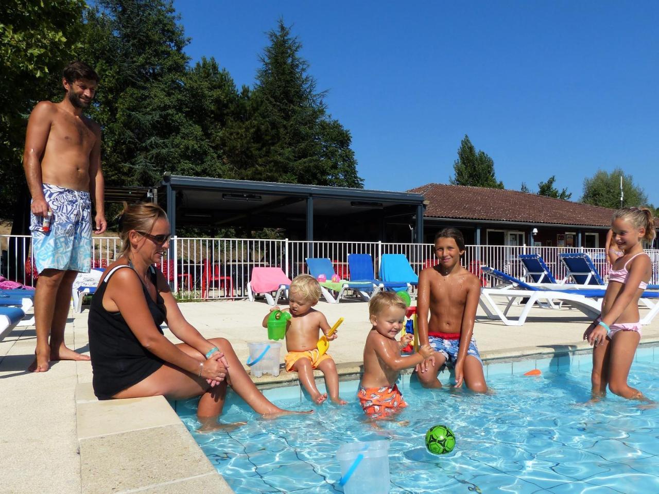 Camping Les Portes Du Beaujolais Anse Eksteriør billede