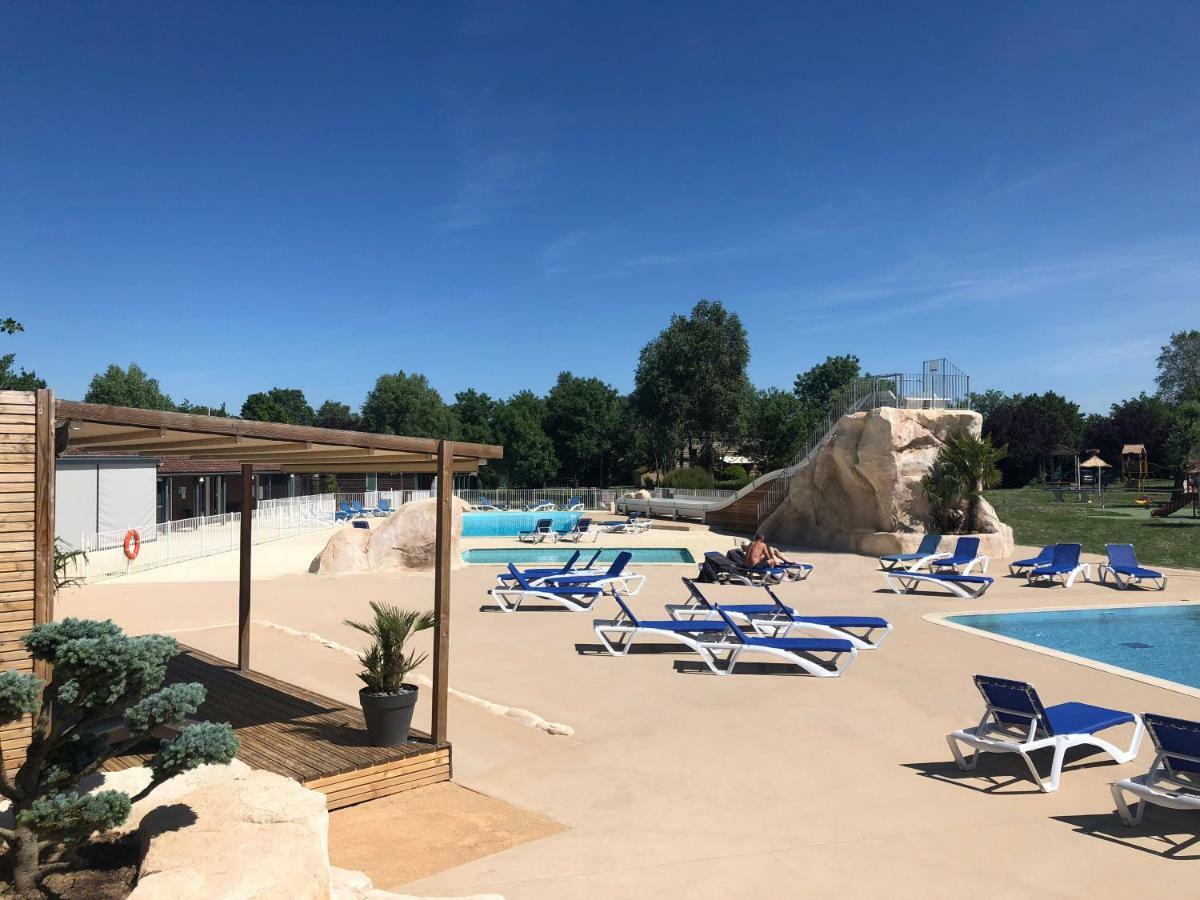 Camping Les Portes Du Beaujolais Anse Eksteriør billede